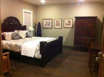 Noble House Suites B&B Grand Forks Luaran gambar